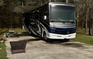 2023 Fleetwood RV Bounder 35K