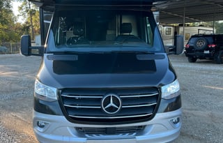 2023 Mercedes Diesel Class C Sleeps 5 Queen Bed!