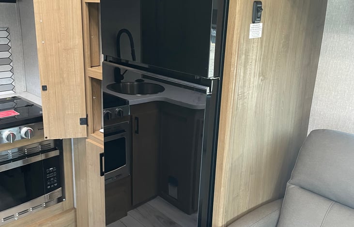 Full fridge with freezer