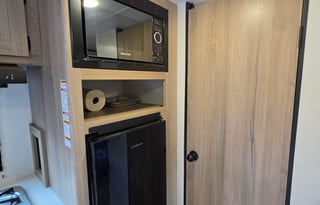 2027 Coleman 17B – Delivery Only, Sleeps 5