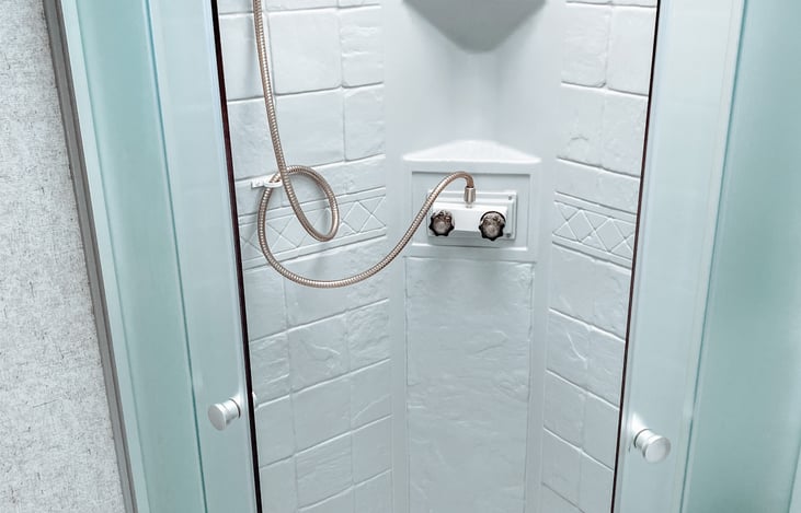 Enjoy a nice hot shower. This space has a sun roof so it stays bright all day long.