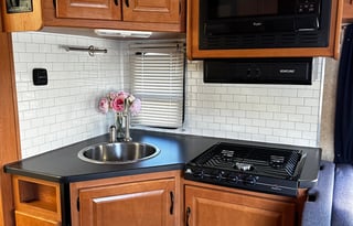 Fully loaded 2015 Thor Motor Coach Majestic