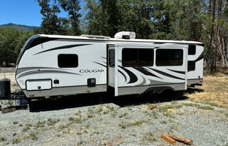 2022 Keystone RV Cougar Half-Ton 29BHSWE