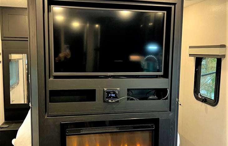 Swivel T.V. and fireplace