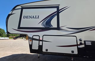 2017 Dutchmen RV Denali 293RKS