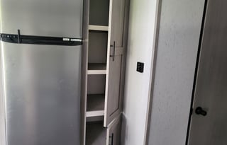 2022 Dutchmen RV Coleman Lantern Series 334BH