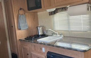 Lightweight 2012 Skyline Bobcat with Bunks