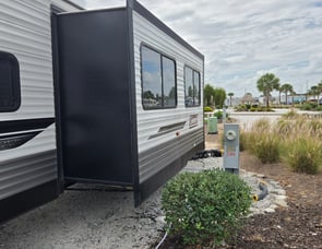 Dutchmen RV Coleman Lantern Series 295QB