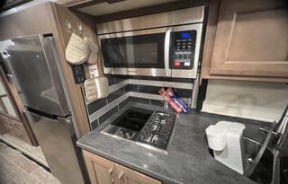 2023 Thor Motor Coach Outlaw 38MB