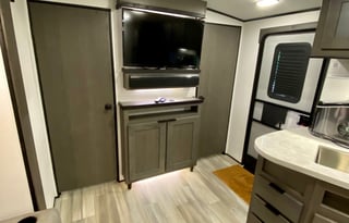 2021 Cruiser Embrace EL310