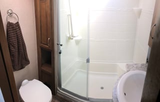 Luxury 2019 Coachmen Chaparral 42’ 392MBL