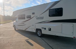 Bebe's RV sleeps 8, take her on your next trip!