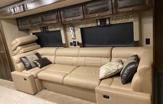 2018 Tiffin Motorhomes Allegro 36 UA