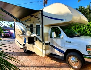 Thor Motor Coach Four Winds 22B