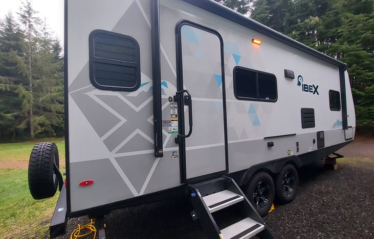 Ipex Rv 27.0 IBEX 23RLDS Travel Trailer | RVshare