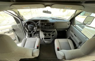 2022 Leprechaun 319MB Ford 450