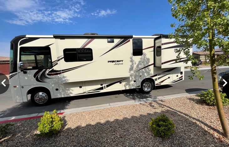 RV - driver side (2 slide-outs)