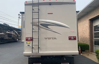 2014 Winnebago - Vista 35B