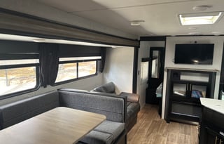 Maw Mandy’s Fun Time Camper Rental