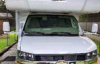 LOLLY & POPS GETAWAY