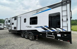 2022 Keystone Fuzion 419