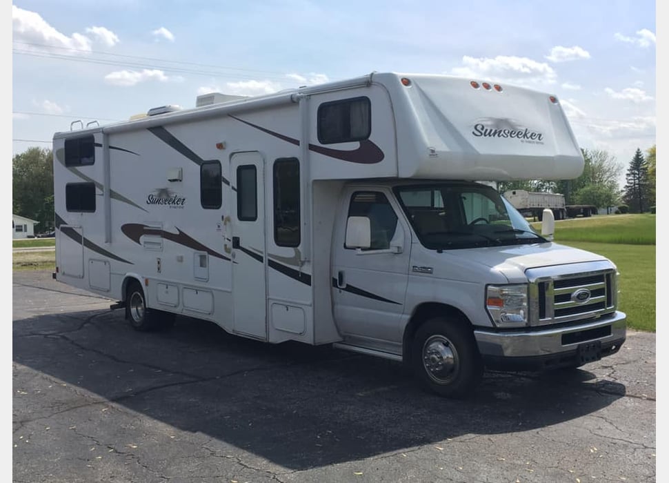 Class C Motor Home rentals in Wichita