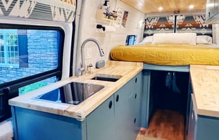 2019 Freightliner Sprinter - Vanna White 4x4