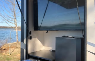 Luxury 2019 Coachmen Chaparral 42’ 392MBL