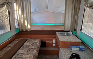 2010 Starcraft 1224 pop-up camper