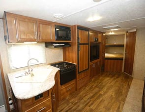 Prime Time RV Avenger 28DBS