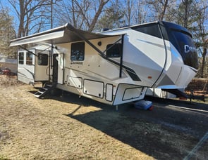 Prime Time RV Crusader 382MBH