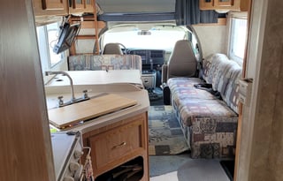 2004 Coachmen Cousin Eddys Made in the Shade