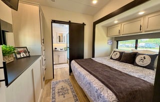 Haven - 2025 Forest River Sabre 37FLH