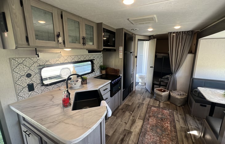 Nice Kitchen!  Glamping!!