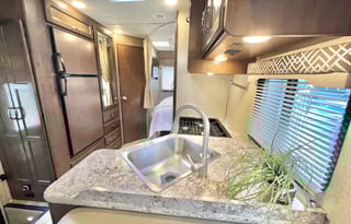 Dog Friendly! 2018 Thor Four Winds 26B! Sleeps 6!