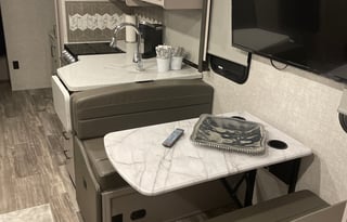 2022 Thor Hurricane - Your Luxury Rolling Retreat