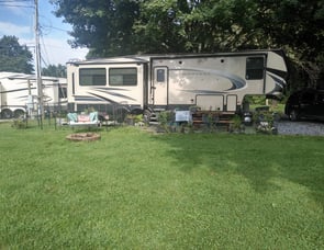 Keystone RV Montana High Country 331RL