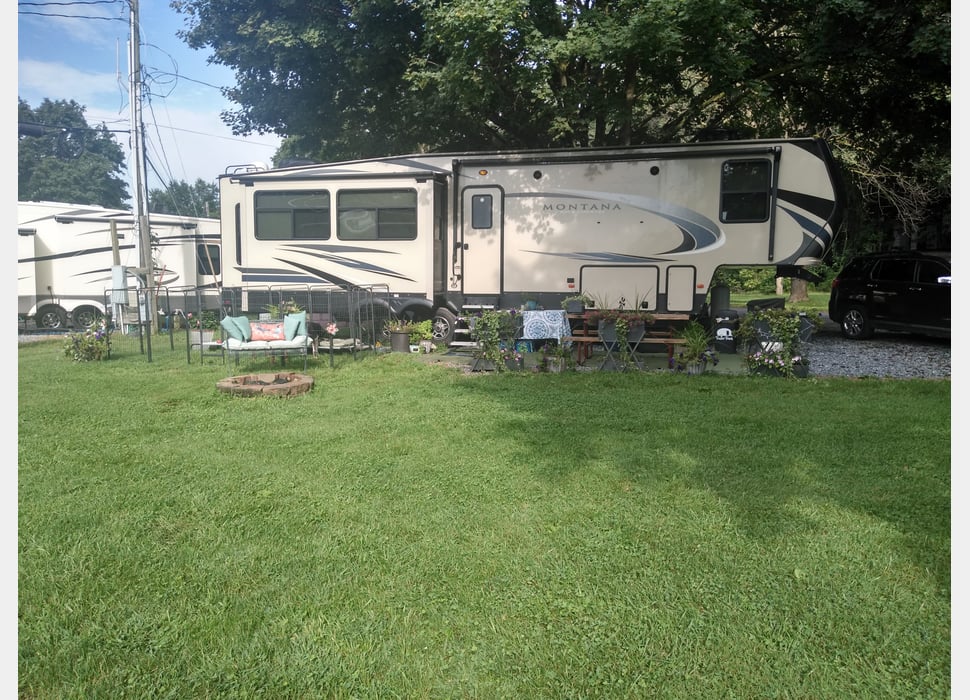 Fifth Wheel rentals in Livonia