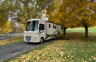 "Co-Pilot Cruiser" 2022 Winnebago Vista 27P