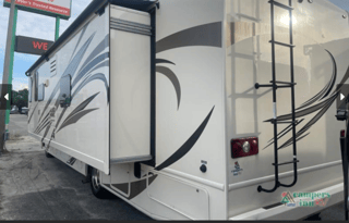 2018 THOR 32.1 ACE 2 FULL BATHS, KING,PET FRIENDLY