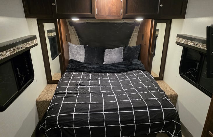 Super comfortable tempurpedic bed