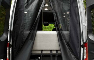 King bed/front bed/4x4/Lithium/Solar/Generator