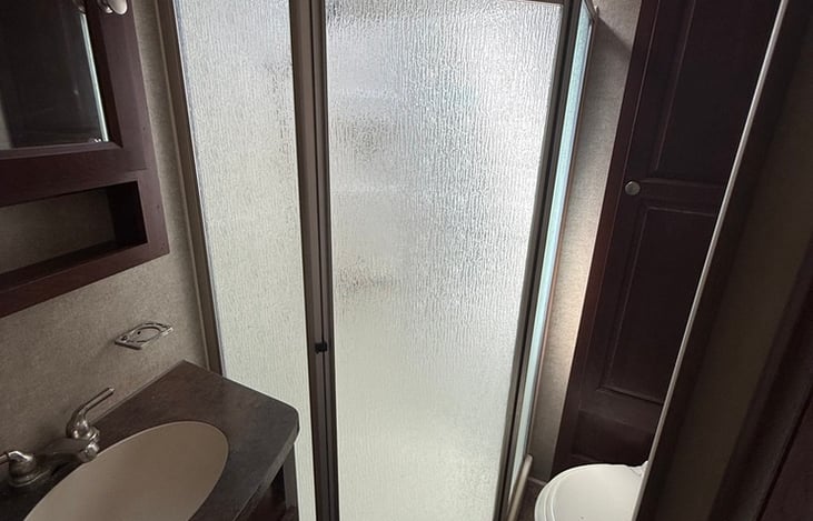 Main Bathroom with Shower