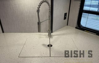 Modern Family & Pet Friendly North Trail Ultralite