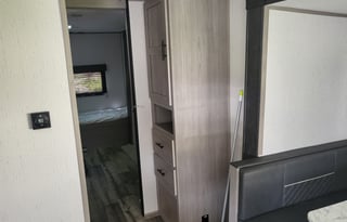 2022 Dutchmen RV Coleman Lantern Series 334BH