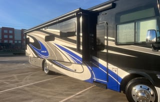 2022 Entegra Coach Emblem 36H