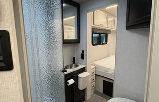 NEW 2026, Altitude 31W: Sleeps 8 all extras