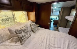 Forest River Sunseeker ***Bunks*** (BRFL 1873)