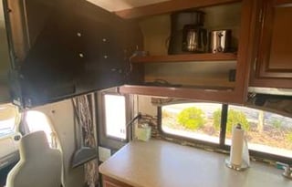 Make great memories in our Roomy Thor Chateau 31L!