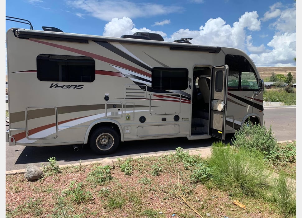 Class A Motor Home rentals in Sebring